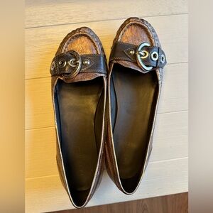 BCBG flats, lightly used in great condition